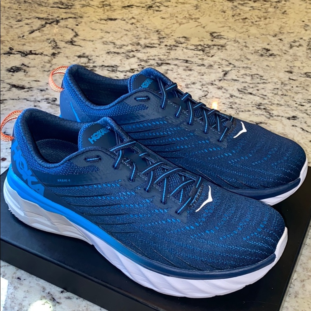 Hoka One One Arahi 4 Size 9.5